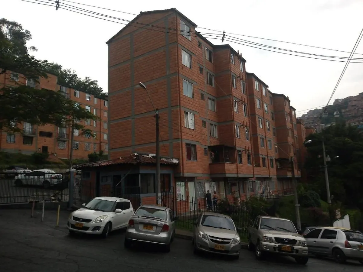 Apartamento 201 Amplio Y Comodo Medellin 90 Mts Apartment