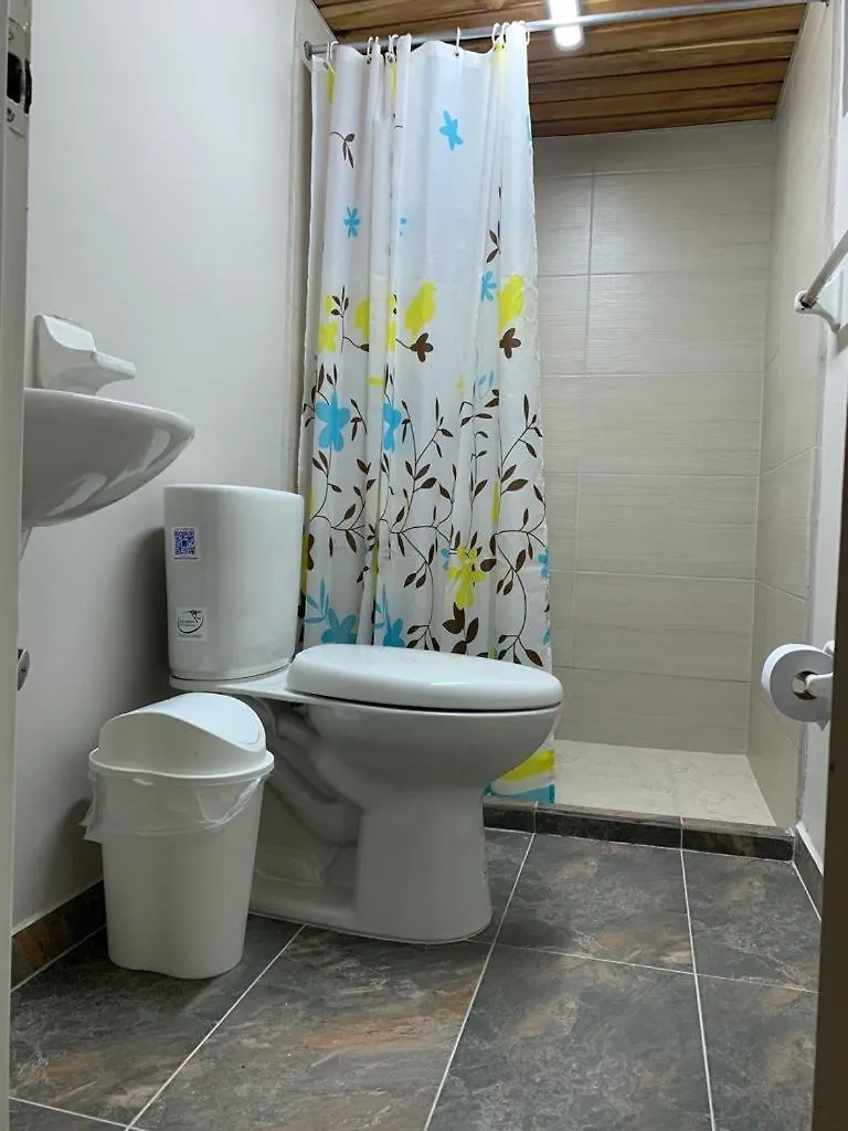 APARTAMENTO 201 AMPLIO Y CÓMODO Medellin 90 MTS